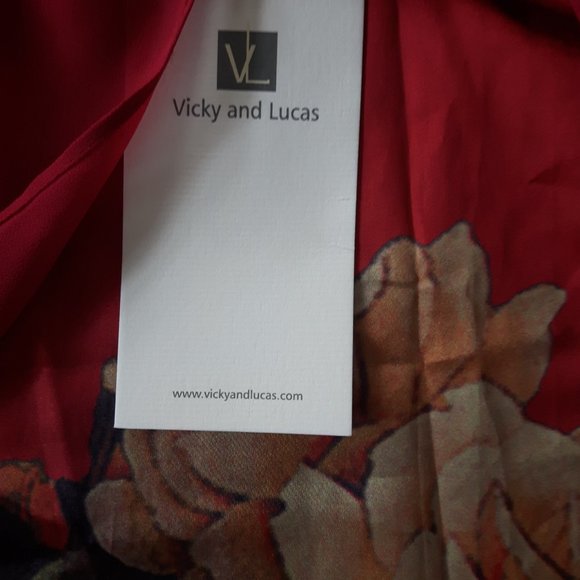 Red Floral Layered Shift Dress - Women - Picture 3 of 3